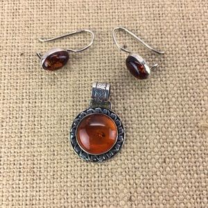 Amber & .925 silver pendant & earrings
